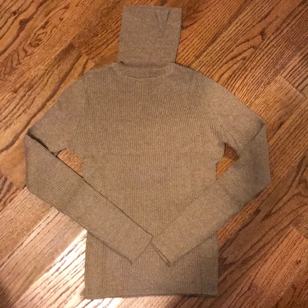Gap Ribbed Turtleneck - Picture 2 of 2